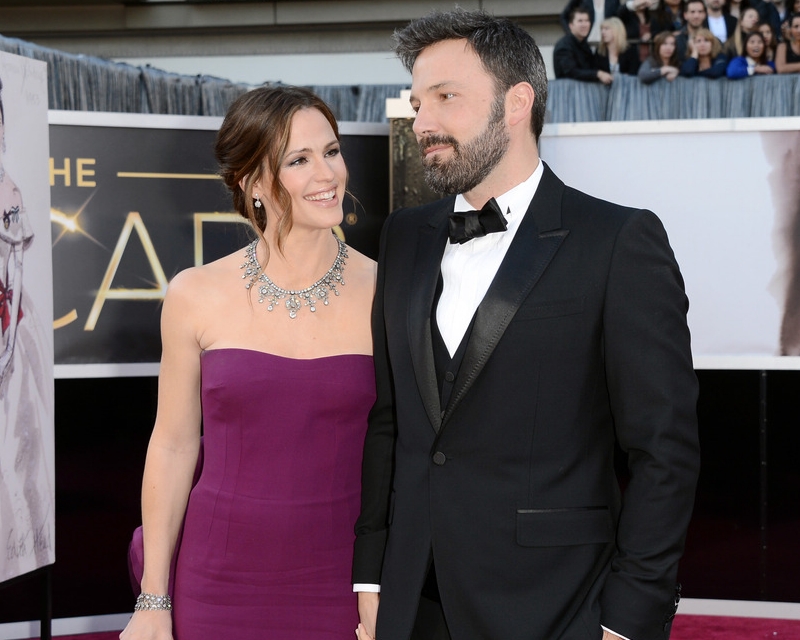 Ben Affleck And Jennifer Garner: Having Vows Renewed After Divorce Announcement? [VIDEO] - Enstarz