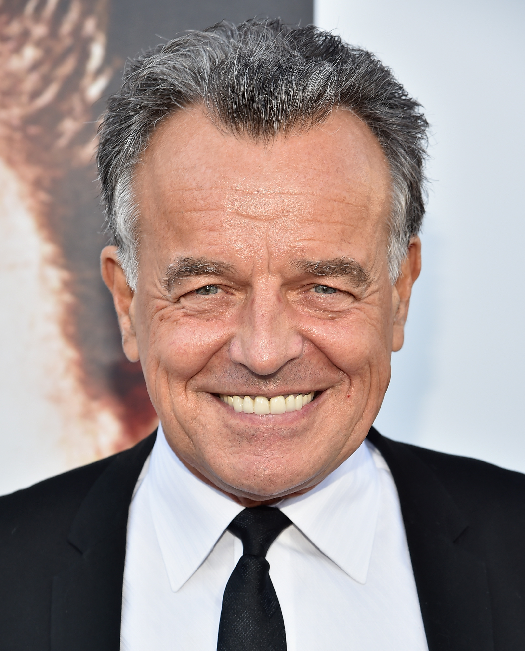 &#39;Twin Peaks&#39; 2016 News: Ray Wise Tweets About Being &#39;Between Two Worlds,&#39; Is He Returning For New Season? [VIDEO] : Videos : ENSTARZ - ray-wise